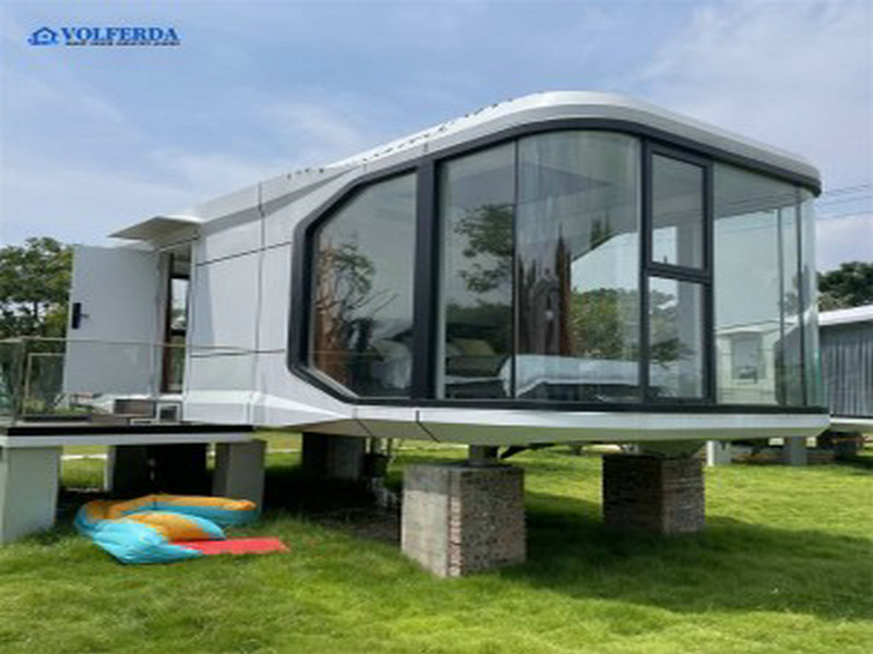 China Capsule Style Housing with solar panels collections