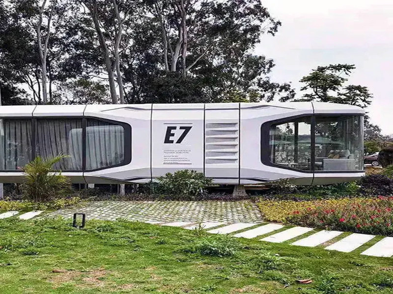 Breakthrough Futuristic Pod Homes for entertaining guests